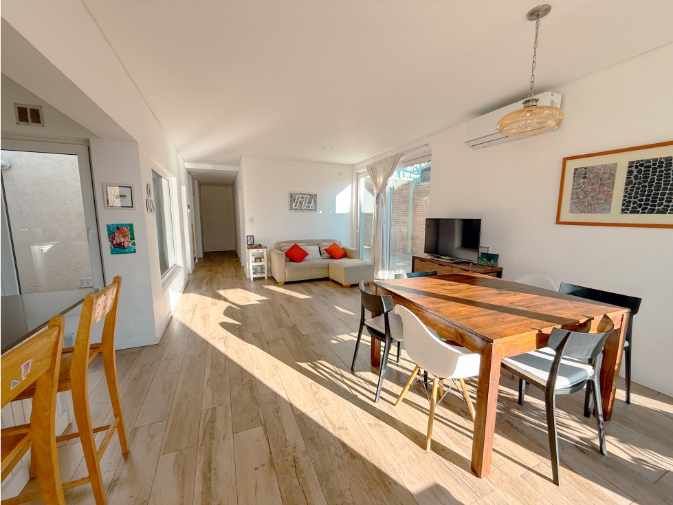 CASA 3 DORMITORIOS, 2 BAÑOS Y GARAGE EN TANDIL - 2