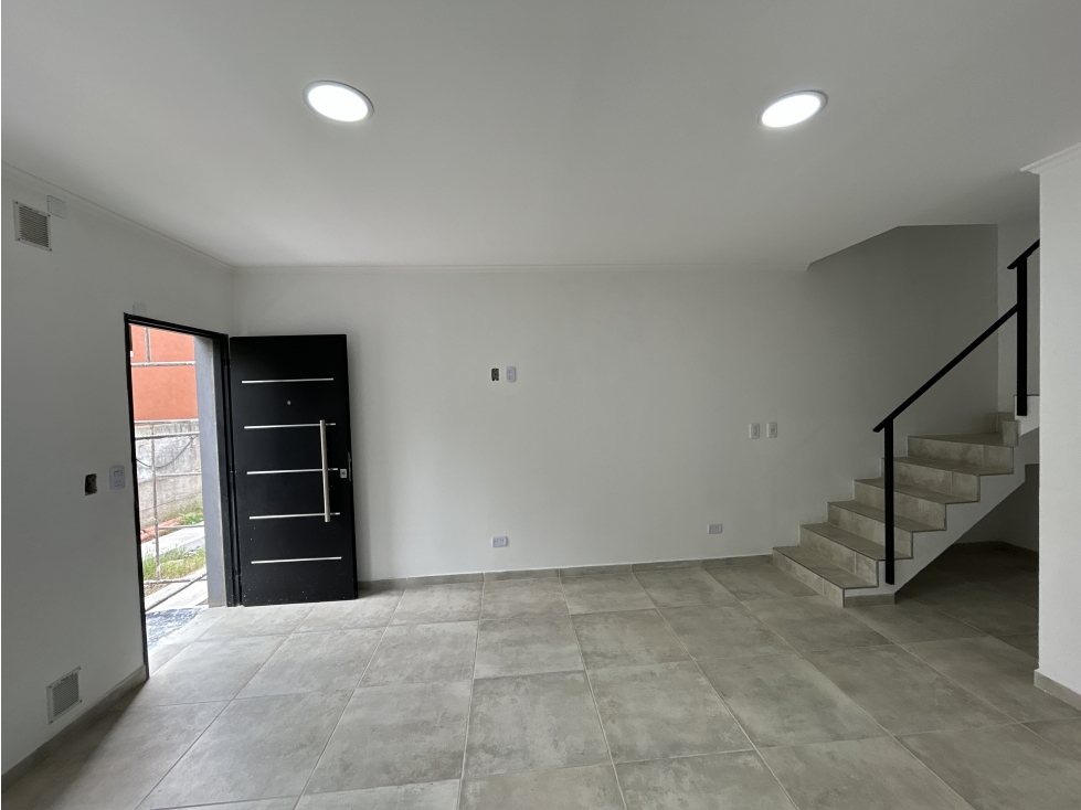 OPORTUNIDAD DEPARTAMENTO DÚPLEX AMPLIO A ESTRENAR EN VENTA - TANDIL. — foto 5