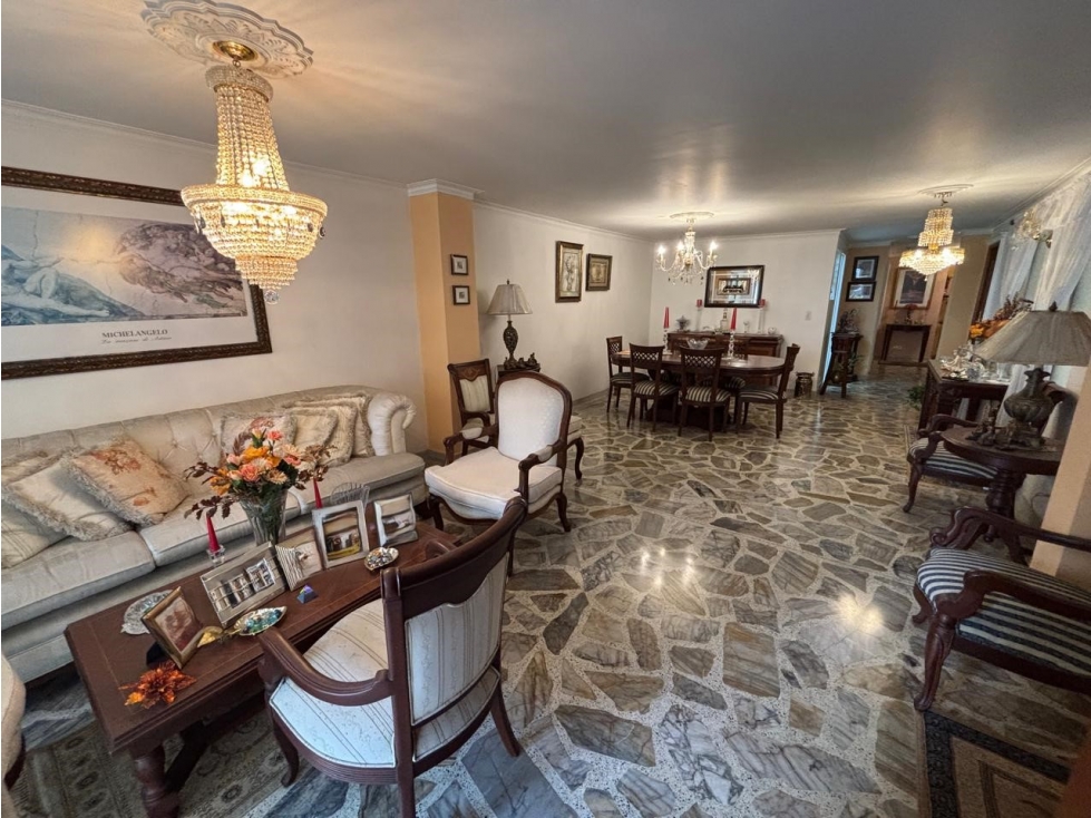 VENTA DE AMPLIO APARTAMENTO EN EL BARRIO LAURELES DE MEDELLIN — foto 2