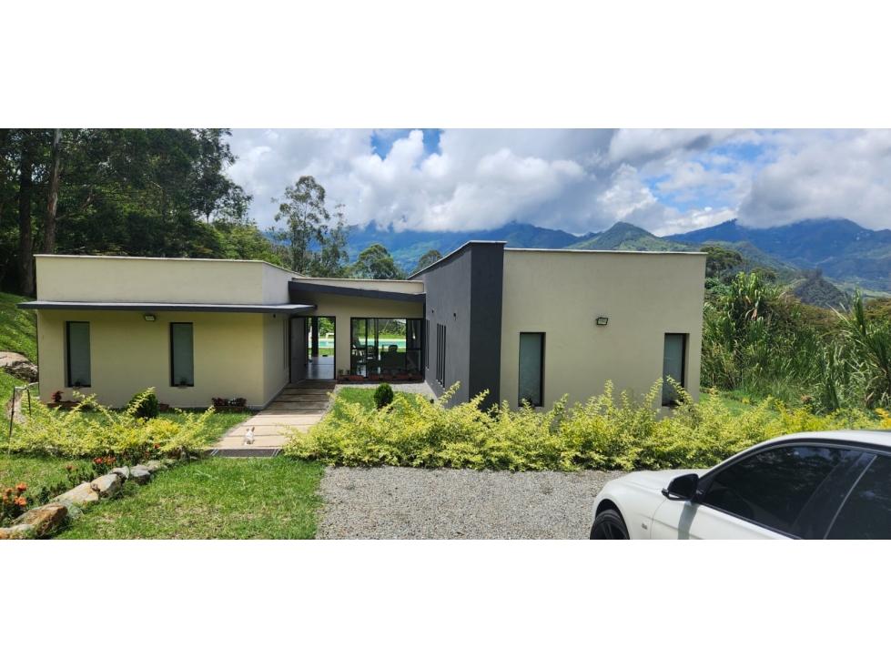 VENTA DE HERMOSA FINCA EN PARCELACIÓN EL LIMONAR GIRARDOTA