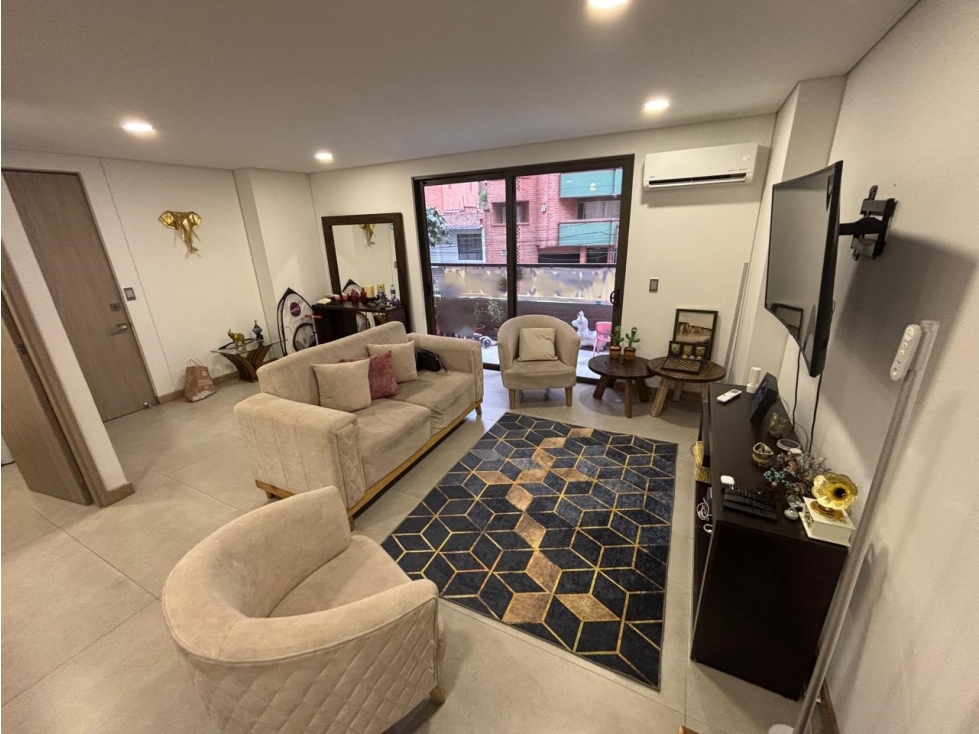 VENTA HERMOSO APARTAMENTO TERRAZA LAURELES IGLESIA SANTA TERESITA