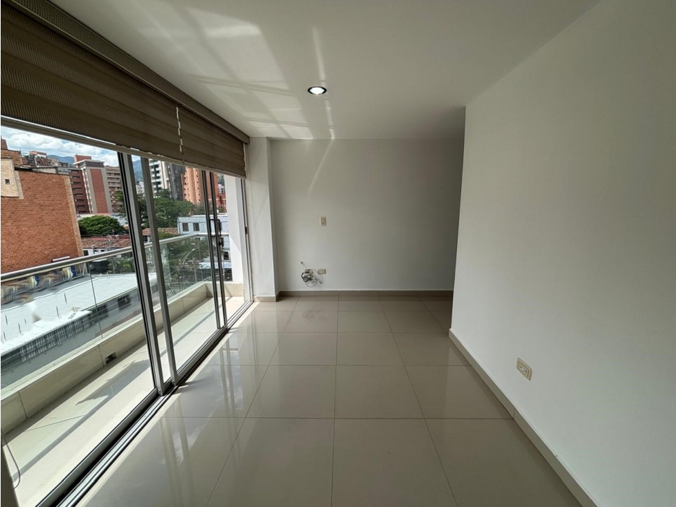 VENTA AMPLIO APARTAMENTO DUPLEX LAURELES LA CONSOLATA — foto 2