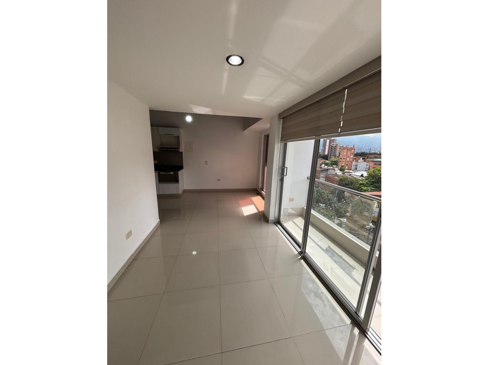 VENTA AMPLIO APARTAMENTO DUPLEX LAURELES LA CONSOLATA