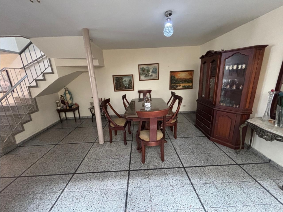 VENTA CASA UNIFAMILIAR EL NOGAL LAURELES PARA CONSTRUIR O HABITAR — foto 4