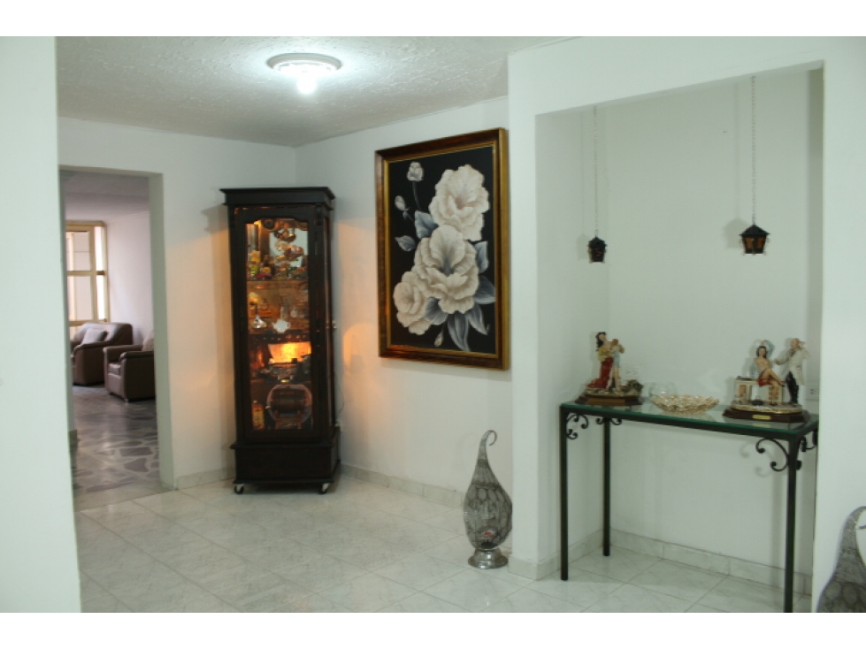 VENTA CASA LOTE EN NOGAL PARA CONSTRUIR OPORTUNIDAD DE INVERSION — foto 2