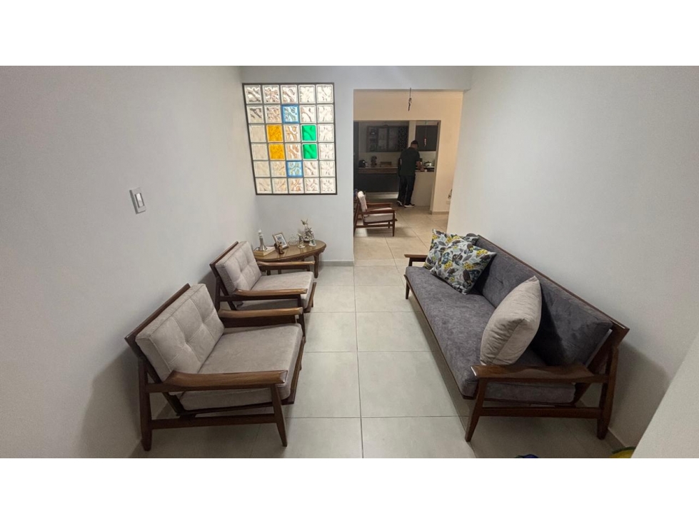 VENTA CASA SEGUNDO PISO CON APARTAESTUDIO INDEPENDIENTE SAN JOAQUÍN — foto 2
