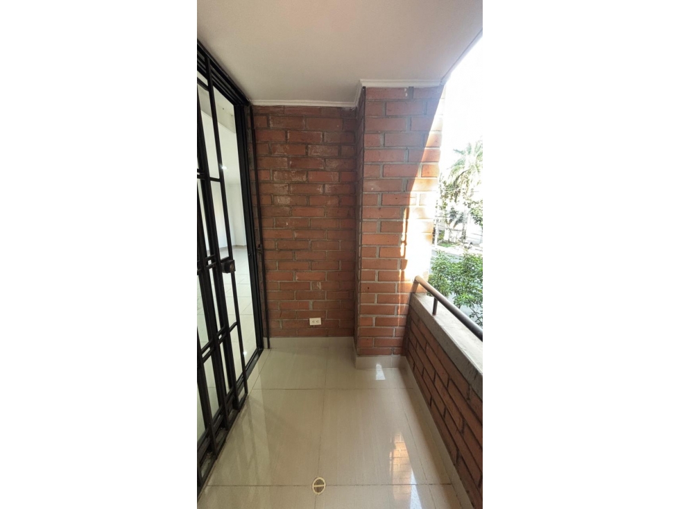 VENTA APARTAMENTO DUPLEX 125 M2 CERCA IGLESIA SANTA TERESITA LAURELES — foto 2