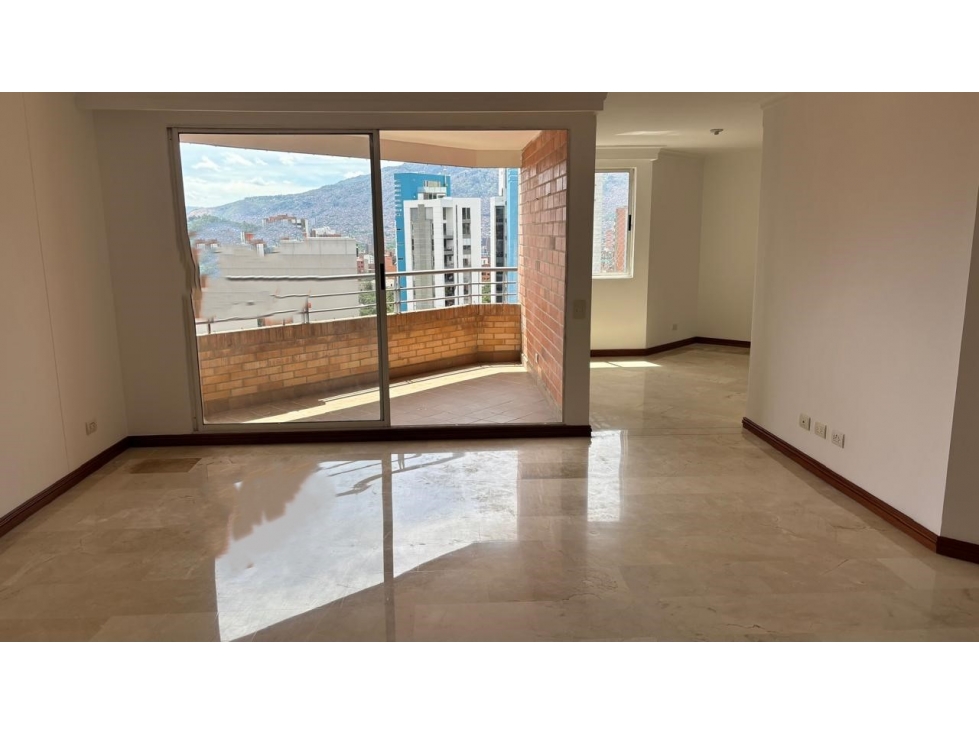 VENTA APARTAMENTO 176 MTS LAURELES SEGUNDO PARQUE — foto 2