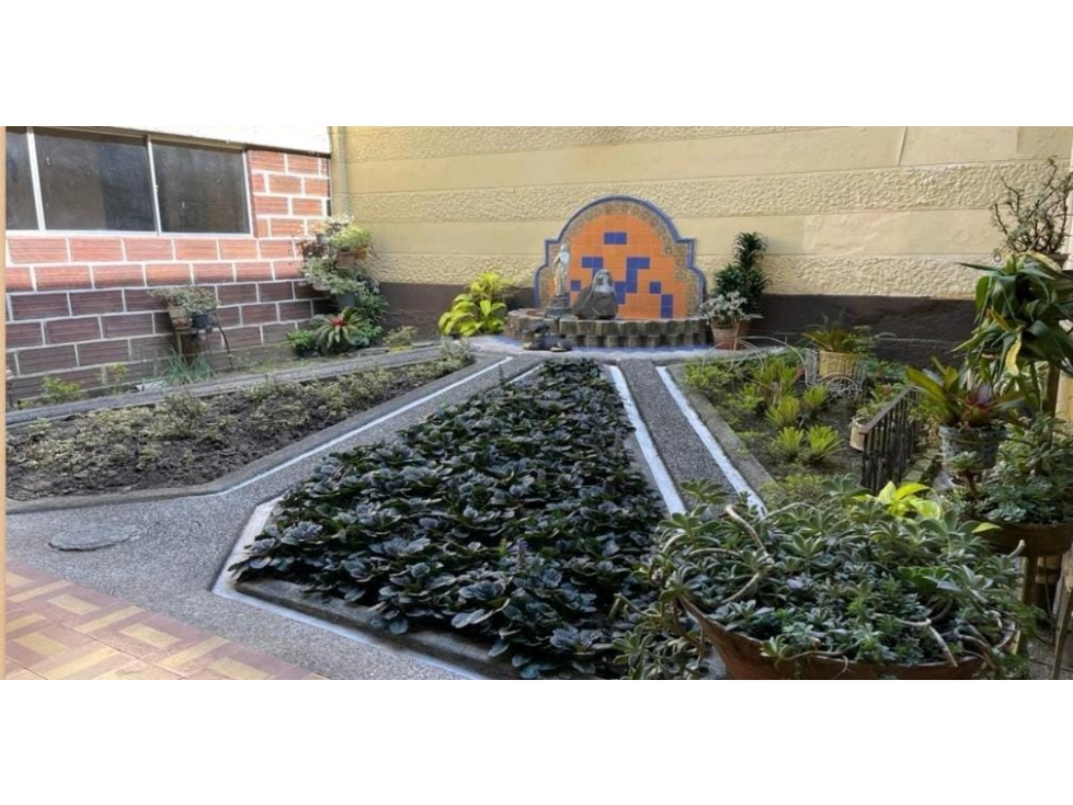 VENTA DE CASA LOTE BARRIO LAURELES CERCA IGLESIA SANTA TERESITA — foto 4