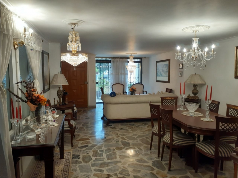 VENTA DE AMPLIO APARTAMENTO EN EL BARRIO LAURELES DE MEDELLIN — foto 4