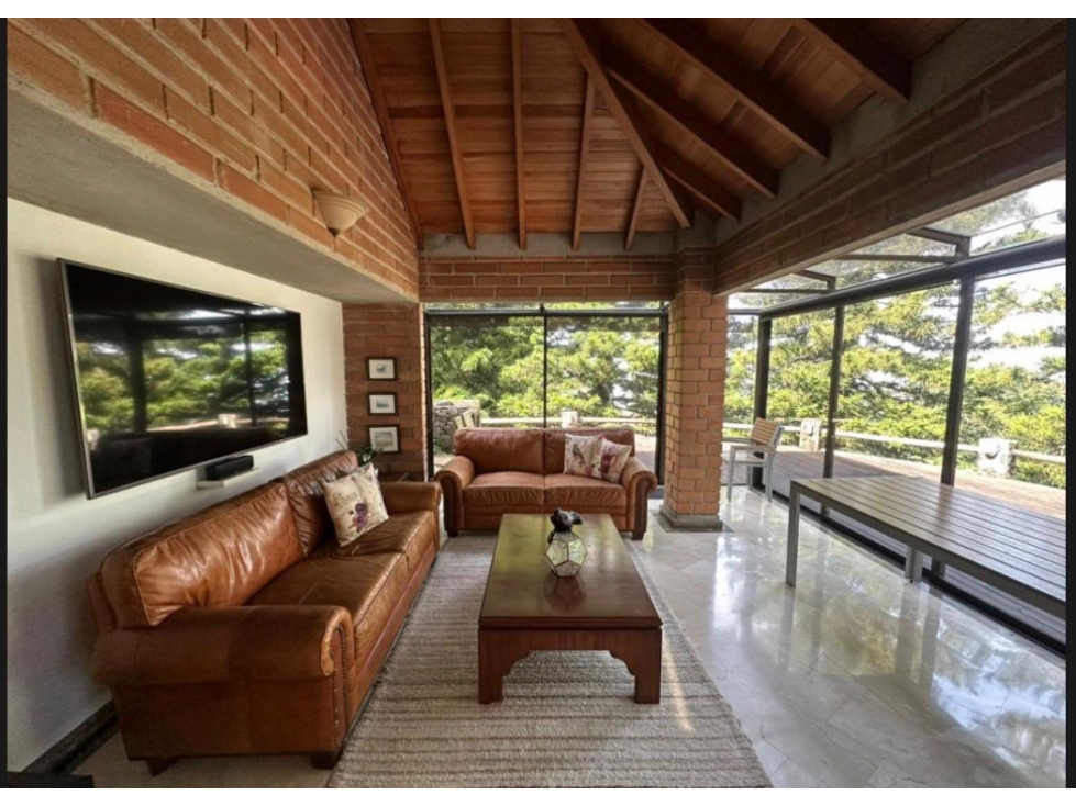 CASA DE LUJO EN VENTA EN LAS PALMAS 302 MT2 UNIDAD CERRADA — foto 3