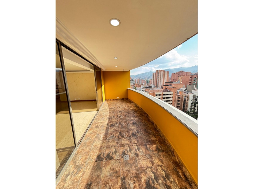 VENTA AMPLIO APARTAMENTO TERRAZAS LAURELES IGLESIA SANTA TERESITA — foto 3