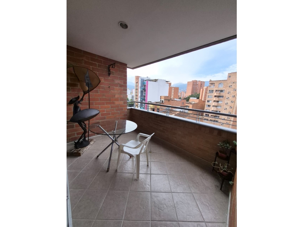 VENTA APARTAMENTO 108 M CERCA IGLESIA SANTA TERESITA LAURELES PISCINA — foto 3