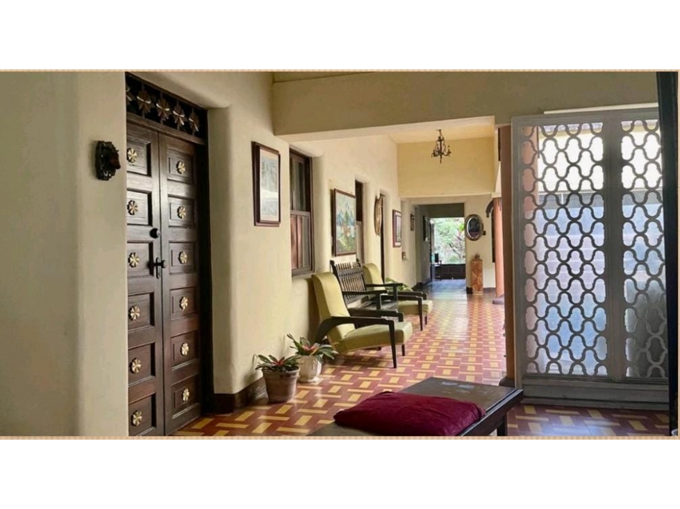 VENTA DE CASA LOTE BARRIO LAURELES CERCA IGLESIA SANTA TERESITA — foto 2