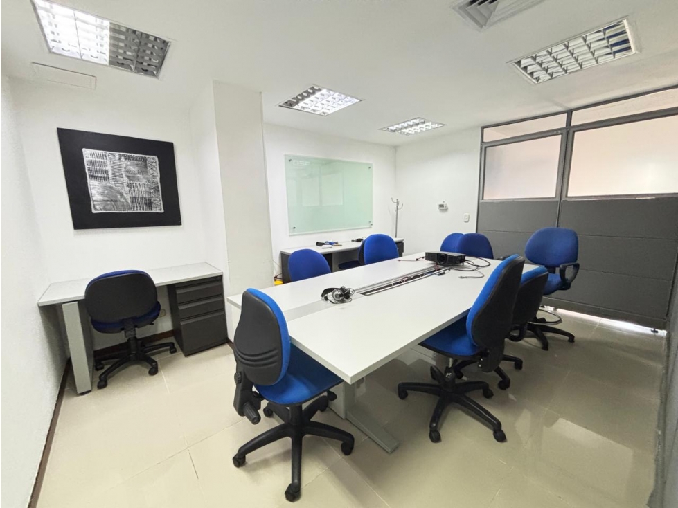 VENTA DE MODERNA OFICINA LAURELES EXCELENTE OPORTUNIDAD DE INVERSION — foto 4