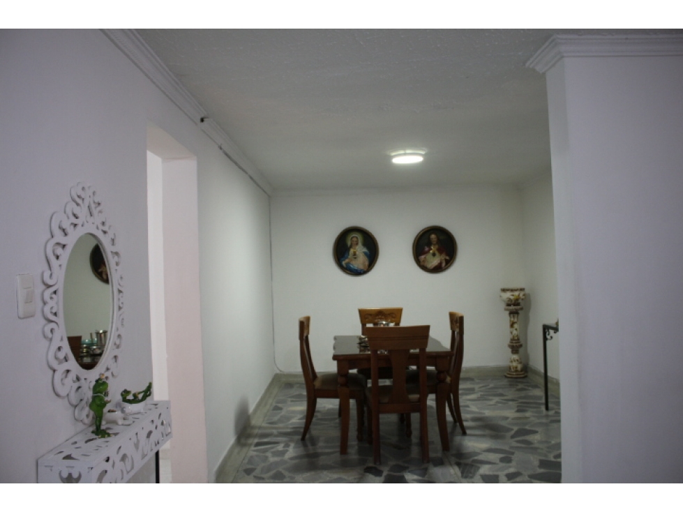 VENTA CASA LOTE EN NOGAL PARA CONSTRUIR OPORTUNIDAD DE INVERSION — foto 4