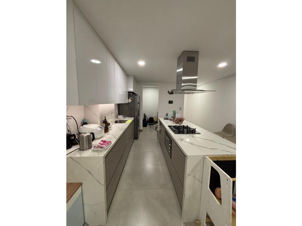 VENTA HERMOSO APARTAMENTO TERRAZA LAURELES IGLESIA SANTA TERESITA — foto 4