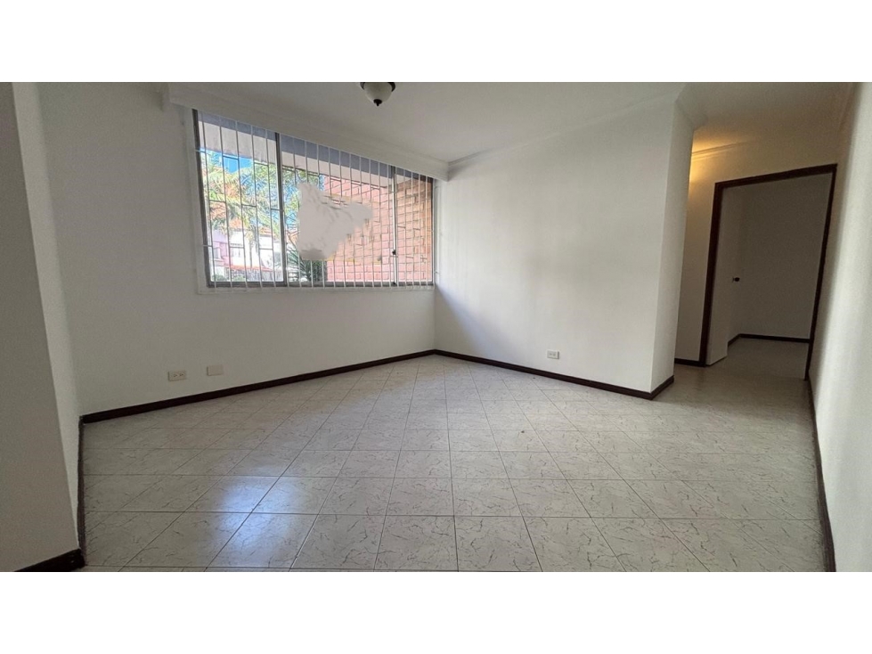 VENTA APARTAMENTO 1ER PISO TERRAZA CERCA IGLESIA S TERESITA LAURELES
