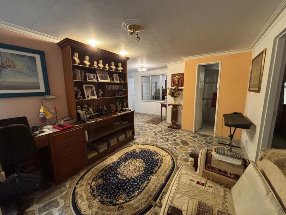 VENTA DE AMPLIO APARTAMENTO EN EL BARRIO LAURELES DE MEDELLIN — foto 5