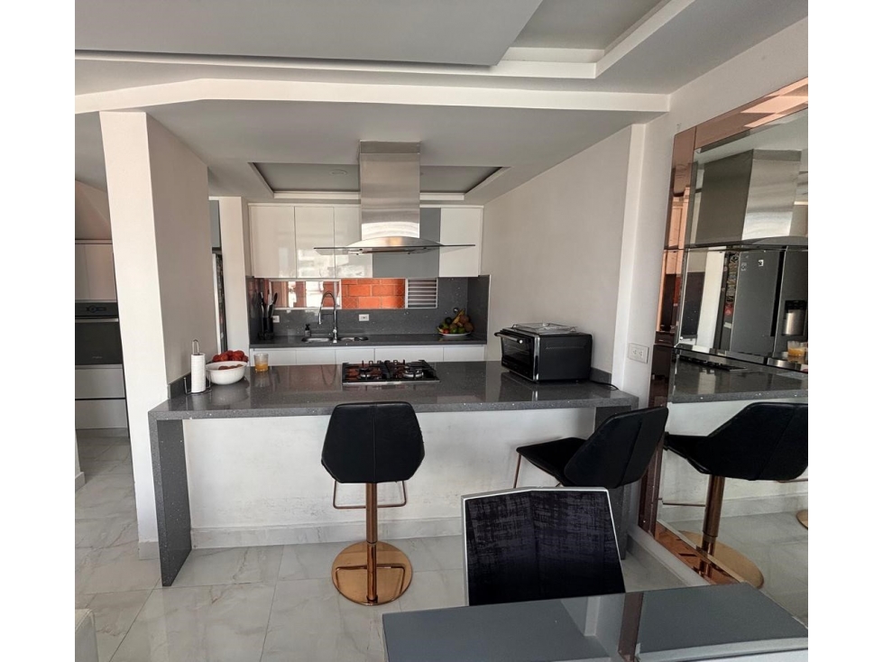 VENTA HERMOSO APARTAMENTO PENTHOUSE-DUPLEX LAURELES IGLESIA ST — foto 6