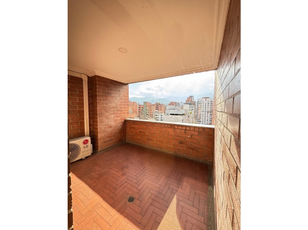 VENTA AMPLIO APARTAMENTO TERRAZAS LAURELES IGLESIA SANTA TERESITA — foto 5