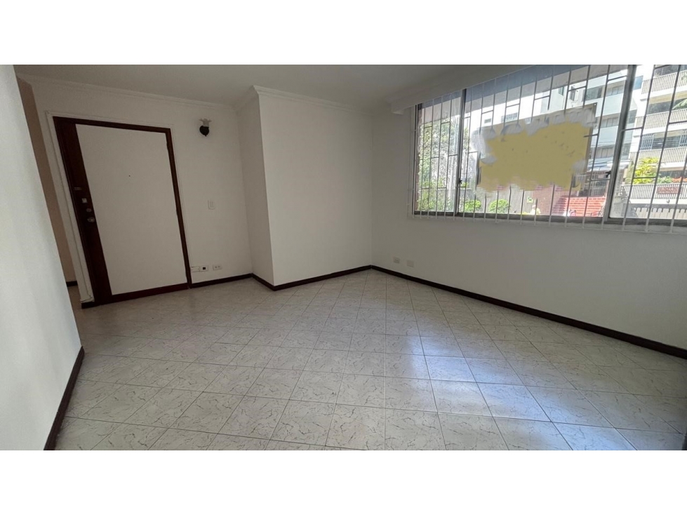 VENTA APARTAMENTO 1ER PISO TERRAZA CERCA IGLESIA S TERESITA LAURELES — foto 2