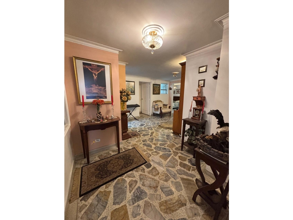VENTA DE AMPLIO APARTAMENTO EN EL BARRIO LAURELES DE MEDELLIN — foto 6