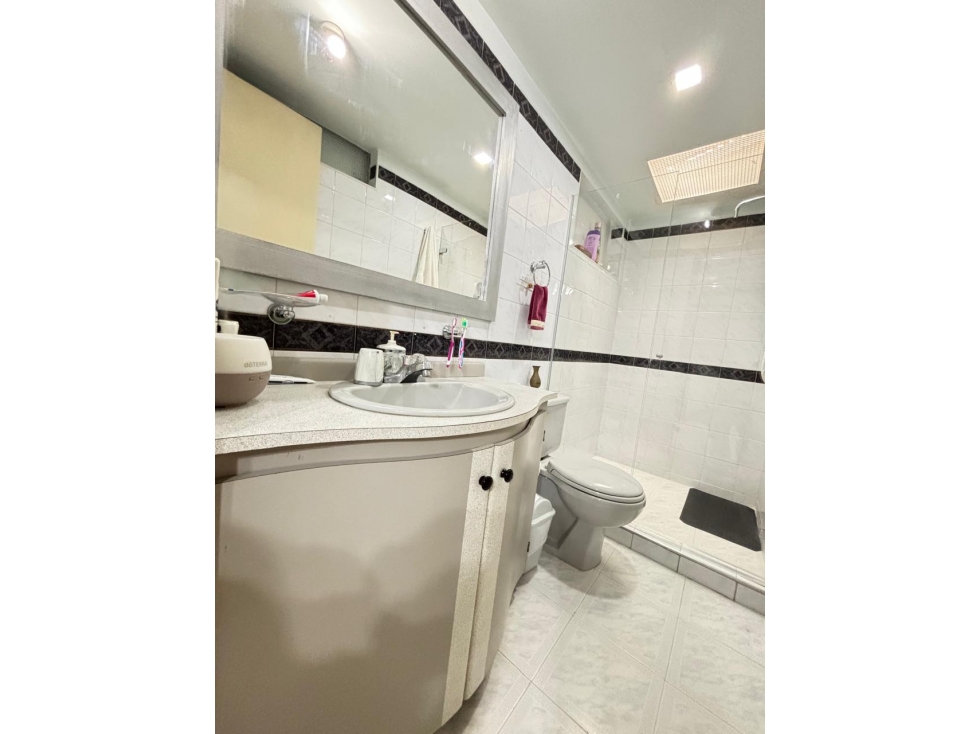 VENTA CASA SEGUNDO PISO 157 M2 OPORTUNIDAD CERCA METRO FLORESTA — foto 6