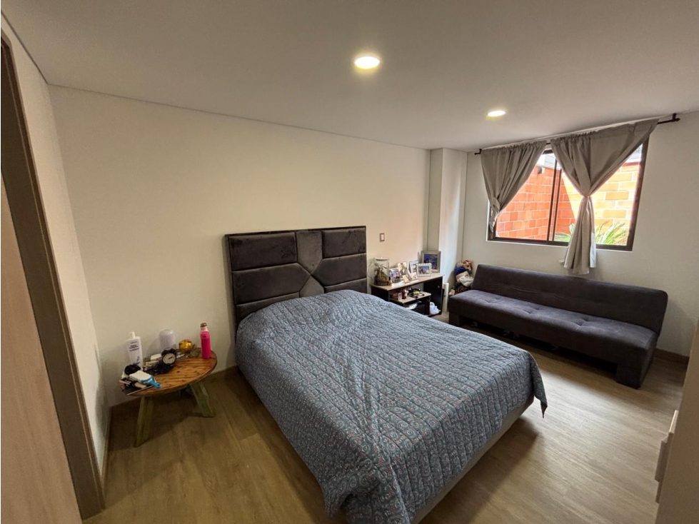 VENTA HERMOSO APARTAMENTO TERRAZA LAURELES IGLESIA SANTA TERESITA — foto 6