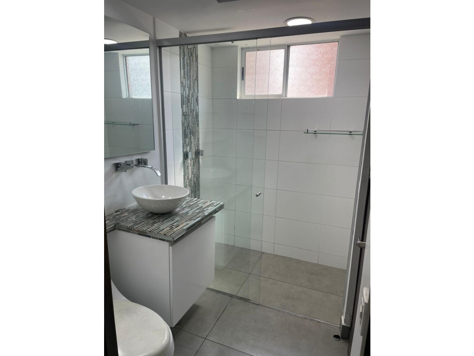 VENTA APARTAMENTO DE LUJO CASTROPOL POBLADO UNIDAD COMPLETA — foto 6