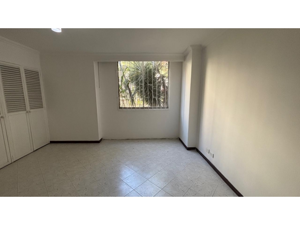 VENTA APARTAMENTO 1ER PISO TERRAZA CERCA IGLESIA S TERESITA LAURELES — foto 4