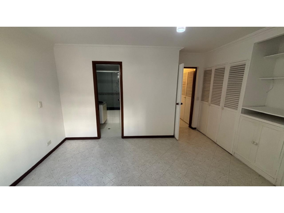 VENTA APARTAMENTO 1ER PISO TERRAZA CERCA IGLESIA S TERESITA LAURELES — foto 3