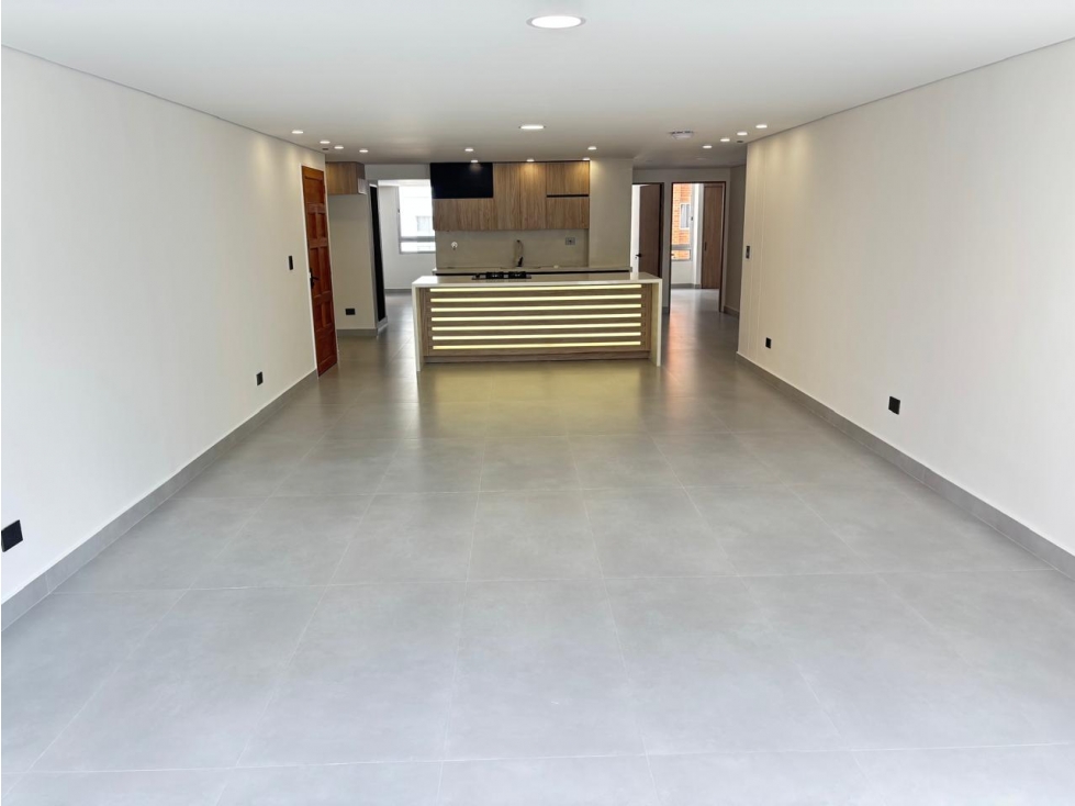VENTA AMPLIO APARTAMENTO REMODELADO LAURELES IGLESIA SANTA TERESITA — foto 3