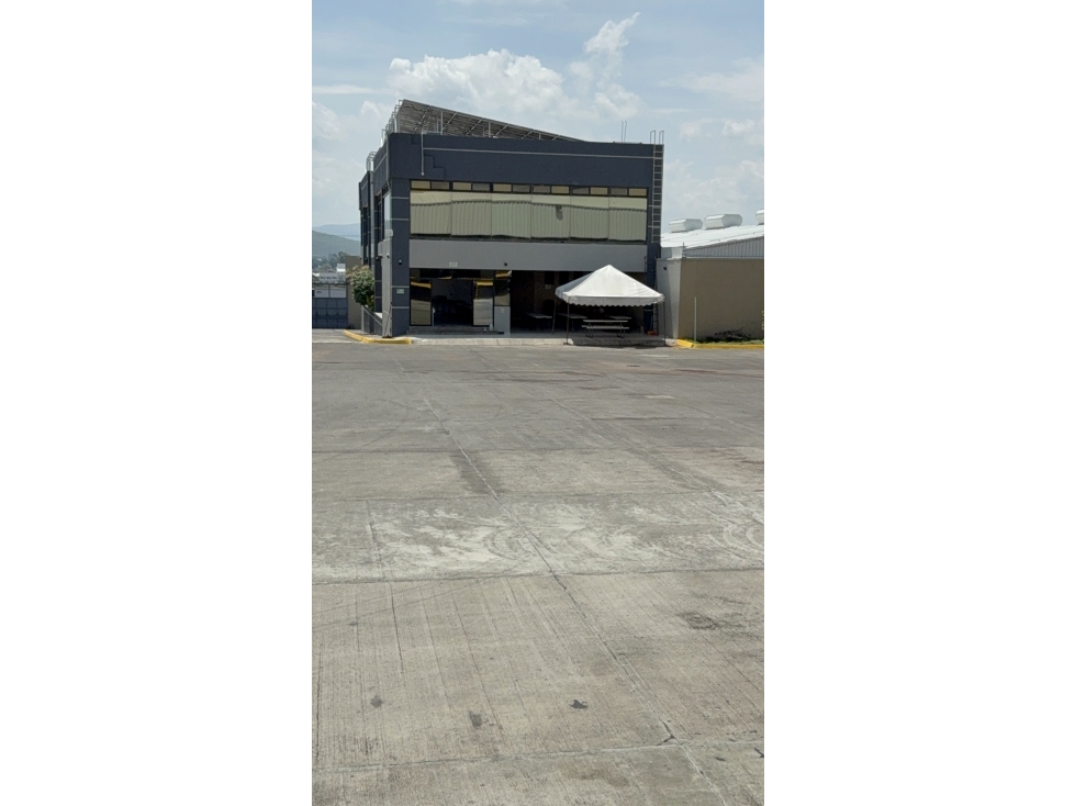 Bodega y oficinas en Renta en La Rinconada - 2