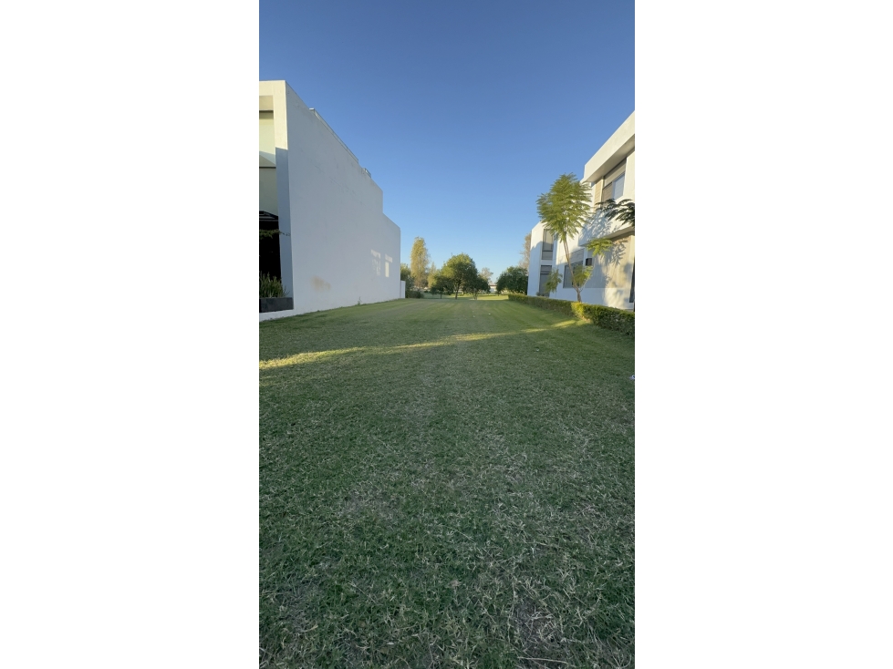 Lagos del Bosque Venta de Terreno 440 m2 - 3