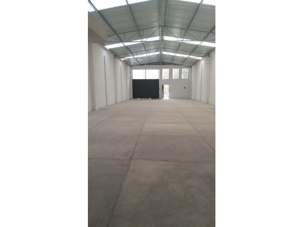 BODEGA en RENTA 300m2 Jacona Michoacán - 3