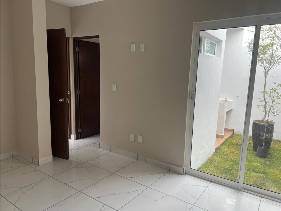 Casa en Venta Los Sabinos Zamora Michoacan — foto 2