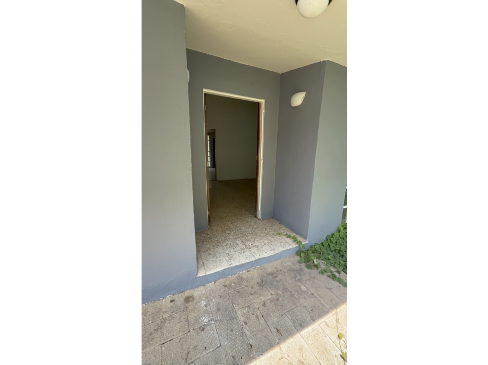 Casa en Renta una sola planta — foto 2