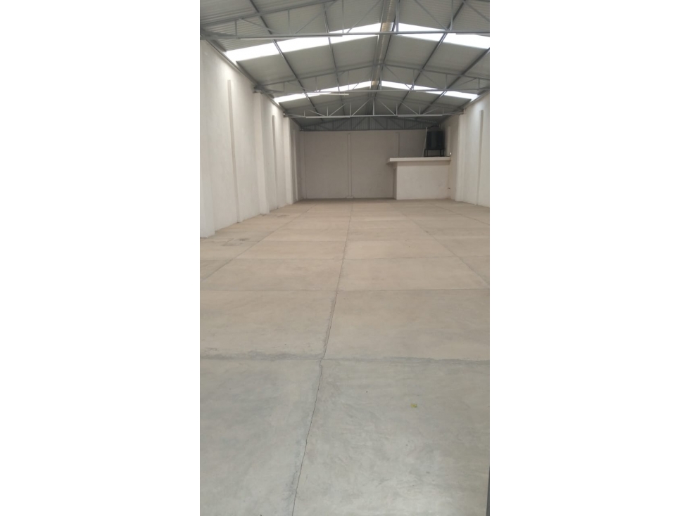 BODEGA en RENTA 300m2 Jacona Michoacán - 4