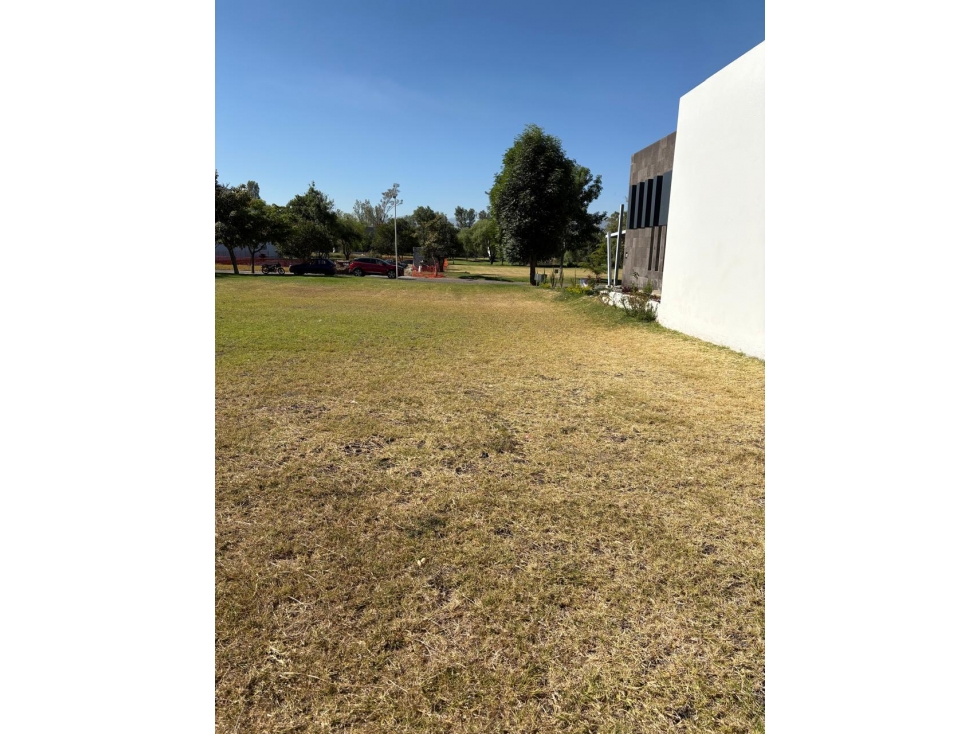 Terreno en Venta Lagos del Bosque Zamora Michoacán - 4