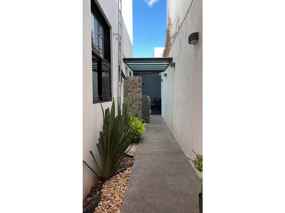 Venta de casa en residencial orandino — foto 2