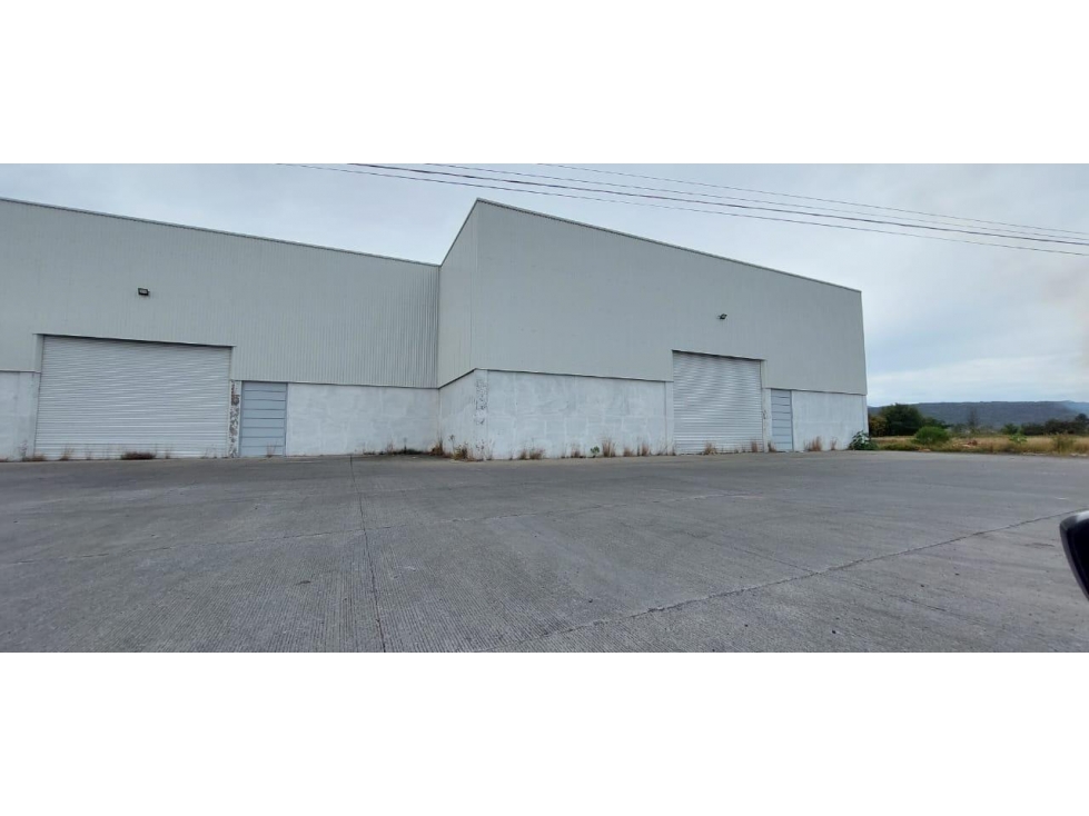 BODEGA EN RENTA 850 m2 Carretera Zamora- La Piedad - 1