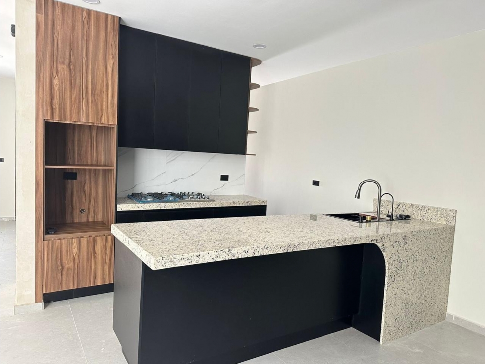 Casa en venta en fraccionamiento Bonaterra - 2