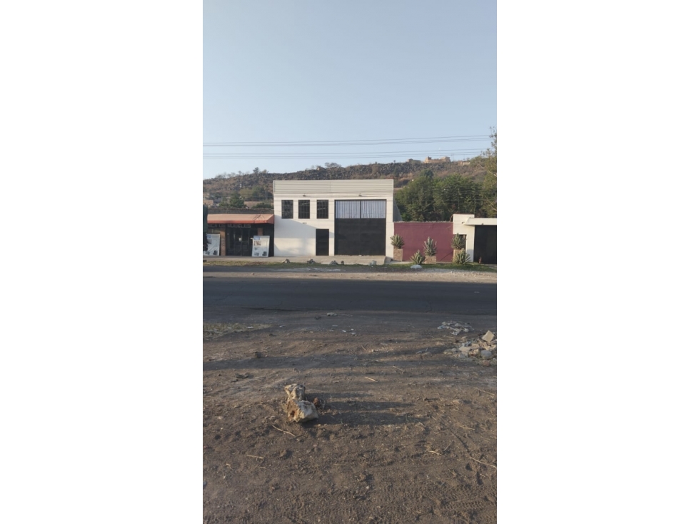 BODEGA en RENTA 300m2 Jacona Michoacán - 2