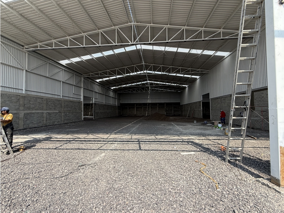 Bodegas en Renta 450, 650 y 900 m2 Zamora Michoacán - 2