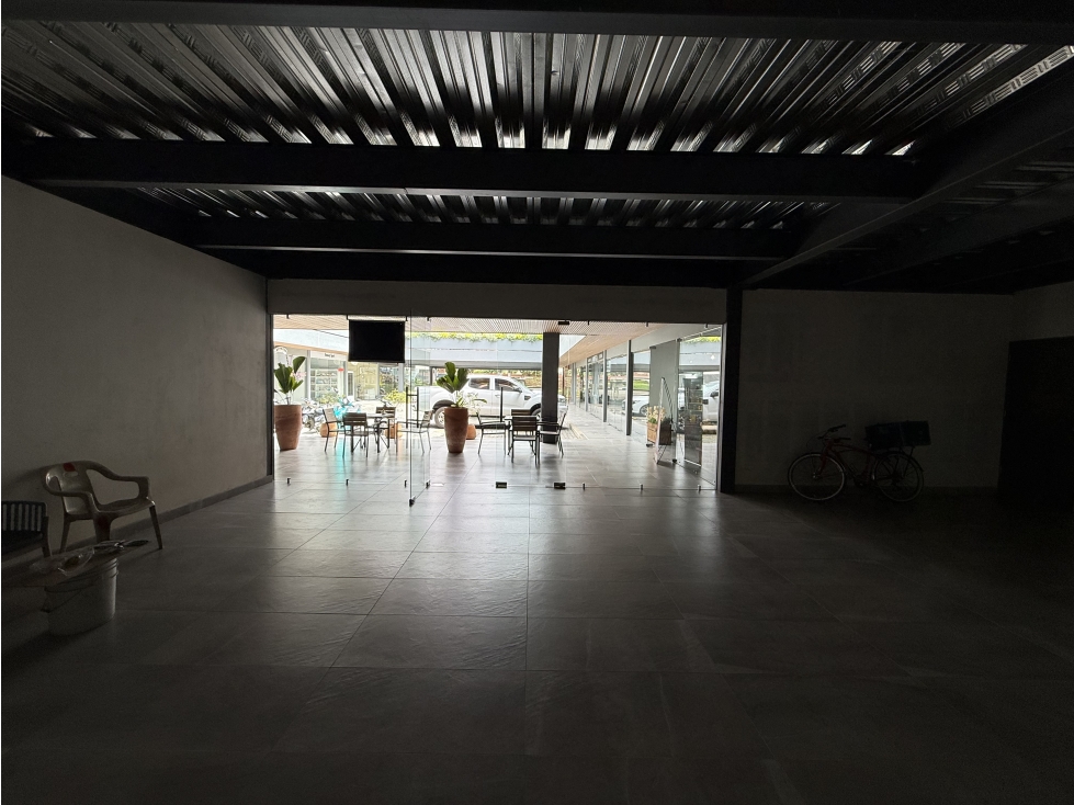 Local en Renta en Plaza comercial Roma Zamora - 3