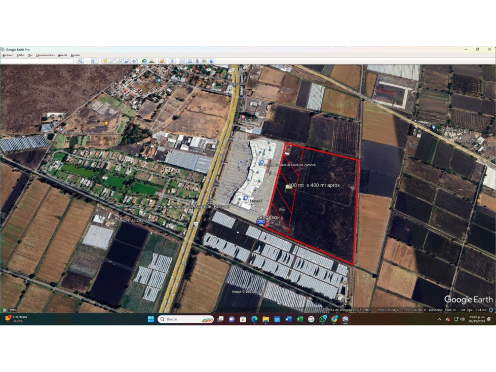 Terreno en VENTA costado de centro comercial SENTURA - 2