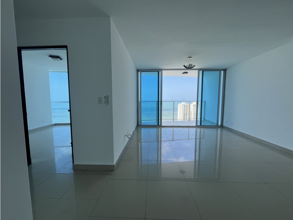 Venta Serenity at The Bay en Nivel Alto con Vista Panorámica al Mar - 1
