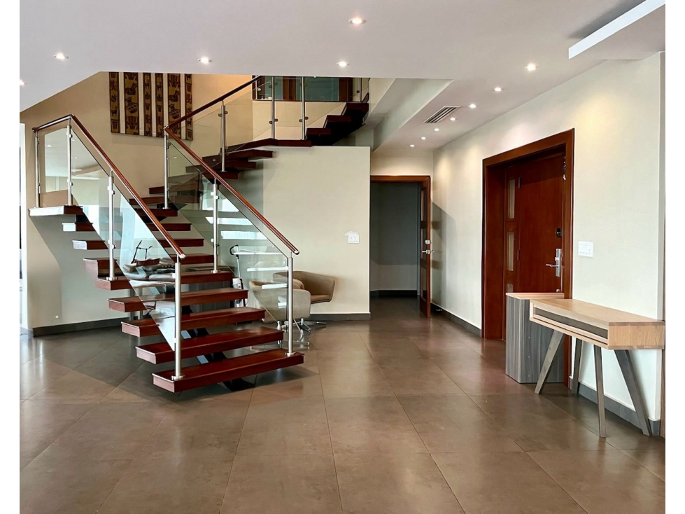 Venta Penthouse de Lujo en El Carmen: Terraza, Jacuzzi Simulador Golf