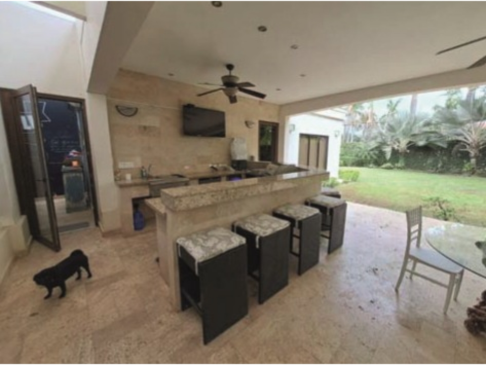 Exclusiva Residencia de 5 Recámaras en Costa del Este | 1,250 m² — foto 5